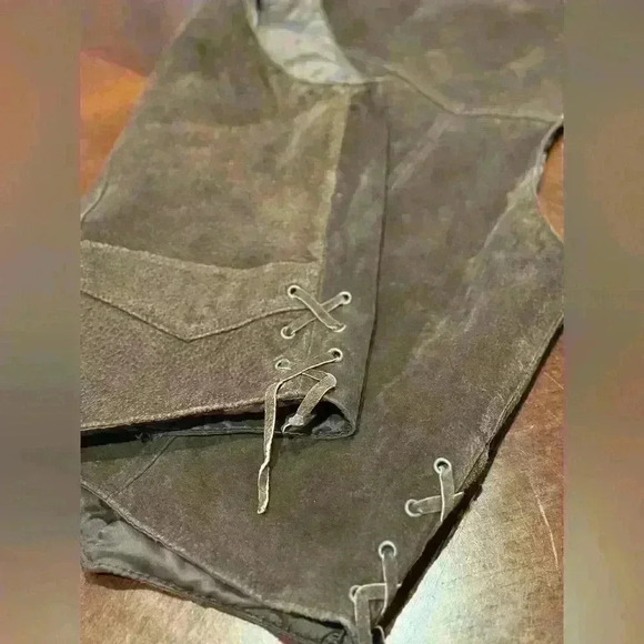 Vintage MoBetta Brown Genuine Leather Suede Vest Size M Snap Buttons and Pockets - Picture 5 of 7